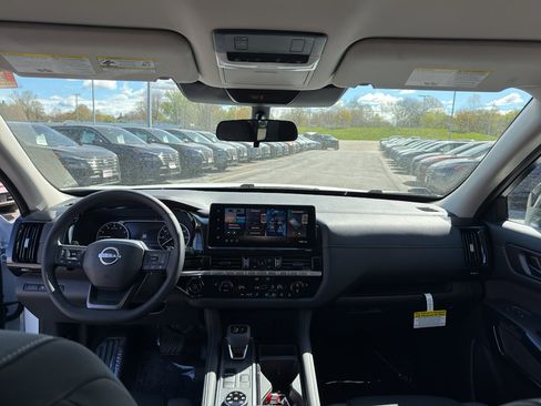 New 2026 Nissan Pathfinder SV AWD/4WD image 28