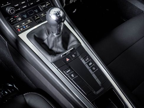 Used 2024 Porsche 718 Cayman RWD image 27