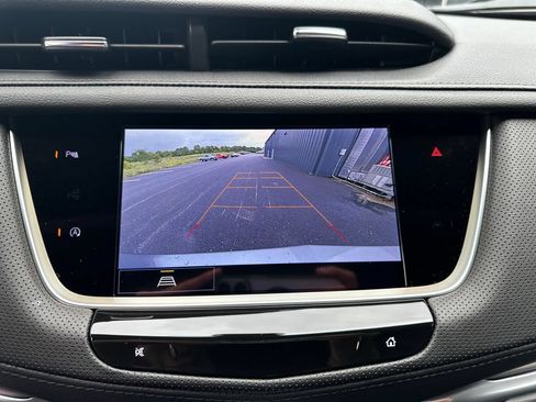 New 2026 Cadillac XT5 Luxury w/ LPO, ONYX Package FWD image 18