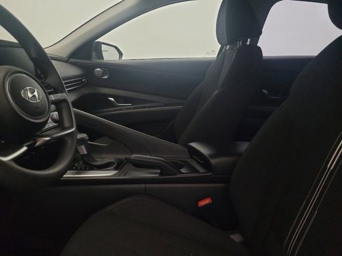 Used 2023 Hyundai Elantra SEL image 17