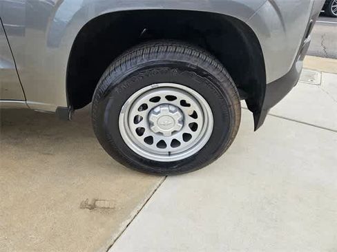 Used 2023 Chevrolet Colorado W/T image 12