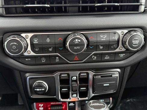 New 2026 Jeep Gladiator Mojave w/ Safety Group image 14