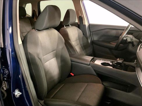 Used 2025 Nissan Rogue SV FWD image 7