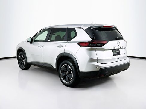 Used 2025 Nissan Rogue SV image 5