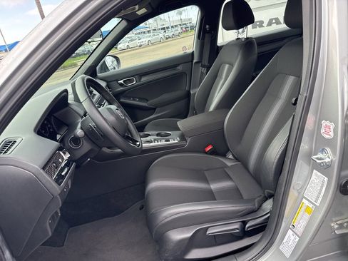 Used 2025 Honda Civic Sport image 19