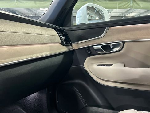 Used 2026 Volvo XC90 B6 Core w/ Protection Package image 21