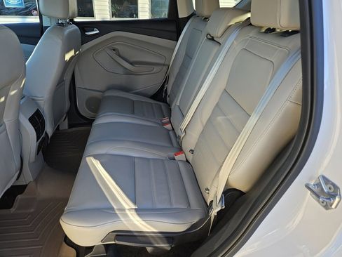 Used 2017 Ford Escape Titanium image 17