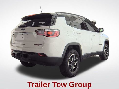 Used 2024 Jeep Compass Trailhawk w/ Trailhawk Convenience Group AWD/4WD image 17