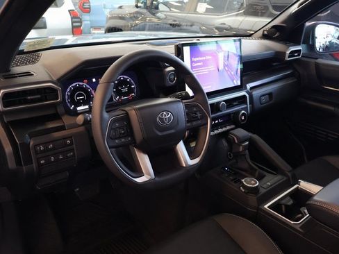 Used 2026 Toyota 4Runner 4WD image 5