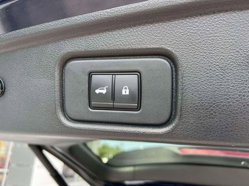 Used 2024 Nissan Pathfinder Platinum w/ Cargo Package AWD/4WD image 18