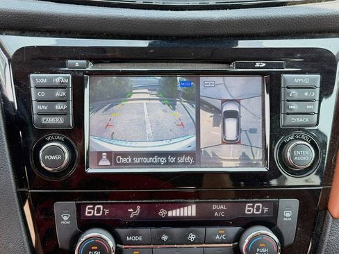 Used 2017 Nissan Rogue SL w/ SL Premium Package AWD/4WD image 16