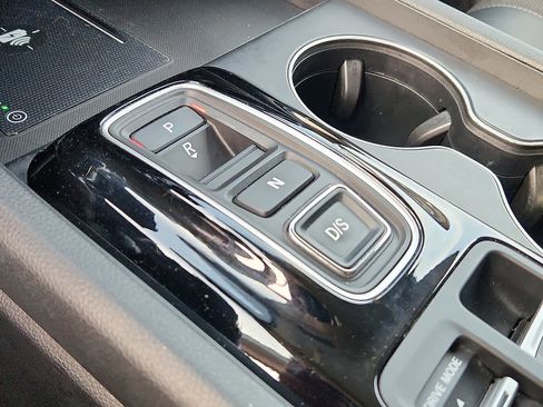 Certified 2025 Honda Pilot EX-L image 16