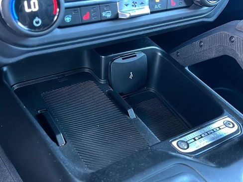 Used 2025 Ford Bronco Badlands AWD/4WD image 18