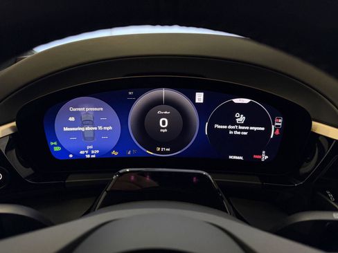 New 2026 Porsche Macan Turbo Electric image 21