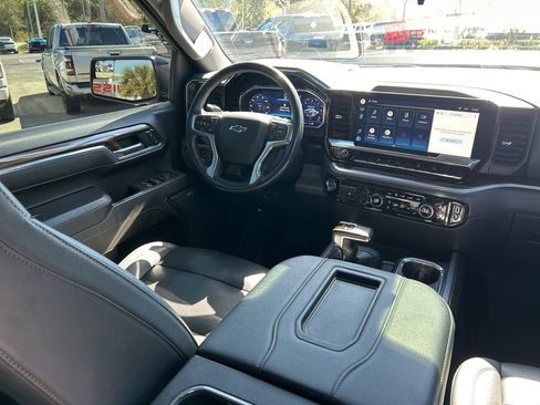 Used 2022 Chevrolet Silverado 1500 LT Trail Boss w/ Convenience Package II image 10