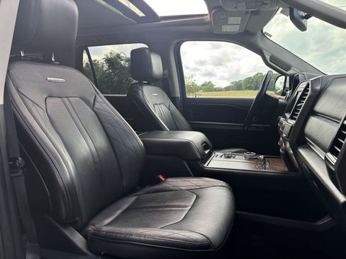 Used 2019 Ford Expedition Max Platinum AWD/4WD image 6