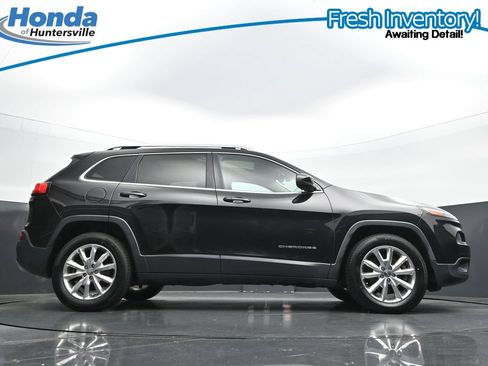 Used 2015 Jeep Cherokee Limited AWD/4WD image 35