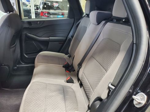 Used 2022 Ford Escape SE FWD image 9
