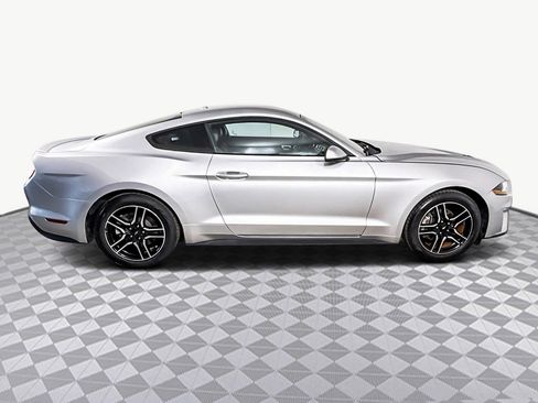 Used 2018 Ford Mustang Premium image 11
