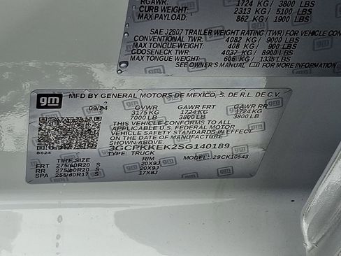 Certified 2025 Chevrolet Silverado 1500 LT AWD/4WD image 24
