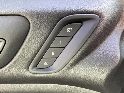 Used 2023 GMC Acadia AT4 w/ Technology Package AWD/4WD image 10