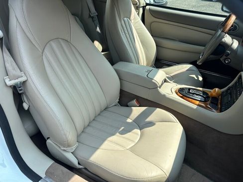Used 2005 Jaguar XK8 Convertible image 19