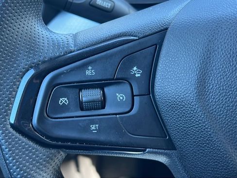 Used 2024 Chevrolet Trax LS w/ LS Convenience Package FWD image 20