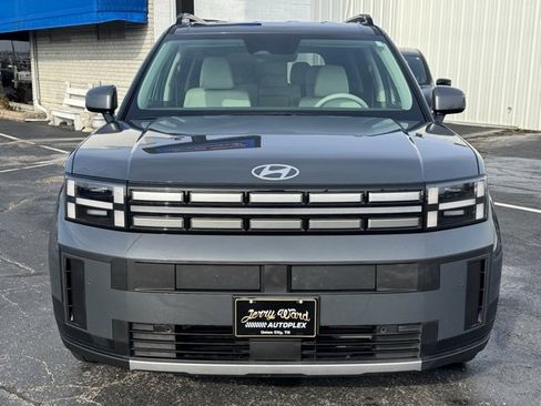 Used 2025 Hyundai Santa Fe SEL image 2