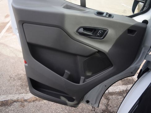 Used 2024 Ford Transit 350 XLT image 20