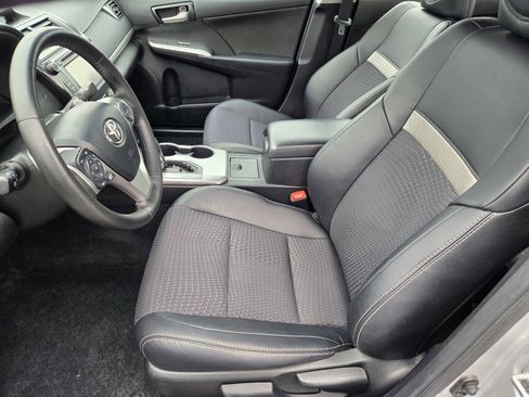 Used 2013 Toyota Camry image 14