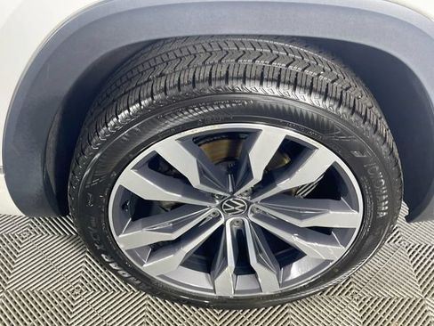 Used 2020 Volkswagen Atlas Cross Sport SEL R-Line FWD image 34