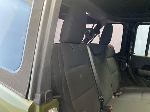 Certified 2021 Jeep Wrangler Unlimited Sahara image 36