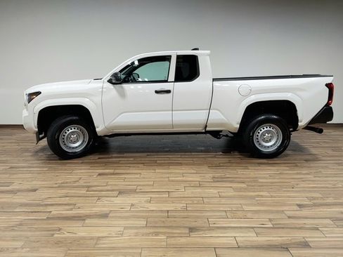 Used 2024 Toyota Tacoma SR image 11