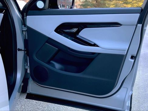 Certified 2026 Land Rover Range Rover Evoque Dynamic SE image 21