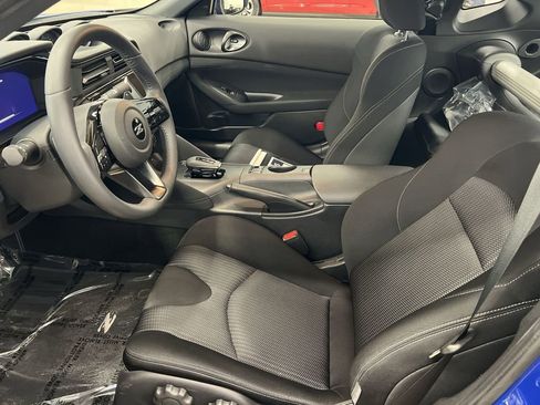 Used 2025 Nissan Z Sport w/ Floor Mat Package image 11