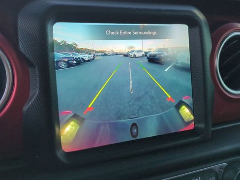 Used 2022 Jeep Gladiator Rubicon image 25