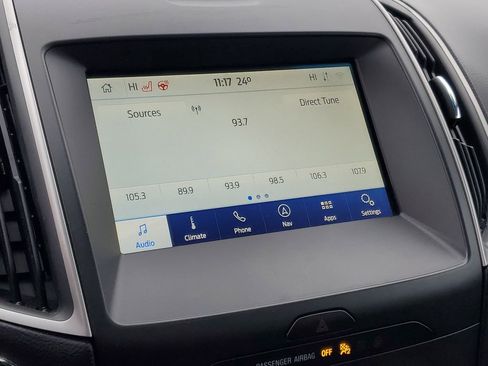 Used 2020 Ford Edge SEL w/ Convenience Package image 17