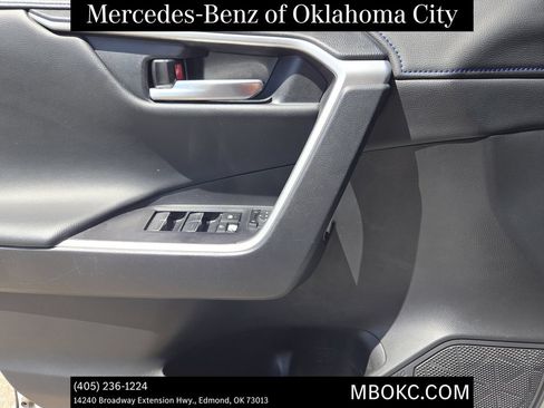 Used 2023 Toyota RAV4 XSE AWD/4WD image 18