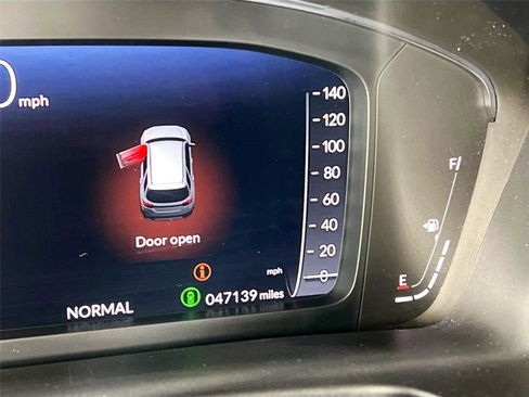 Used 2024 Honda Pilot Elite image 11