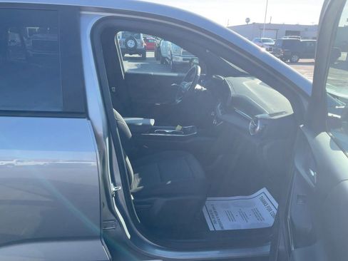 Used 2025 Chevrolet Equinox LT image 12