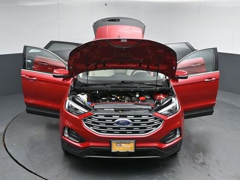 Certified 2022 Ford Edge Titanium w/ Class II Trailer Tow Package image 57