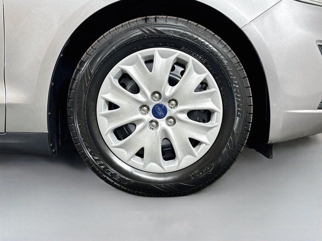 Used 2020 Ford Fusion S FWD image 41