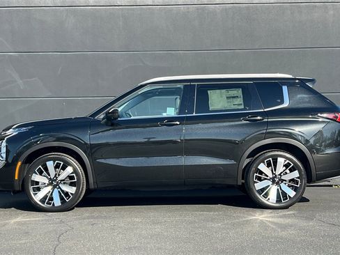 New 2026 Mitsubishi Outlander SEL image 8