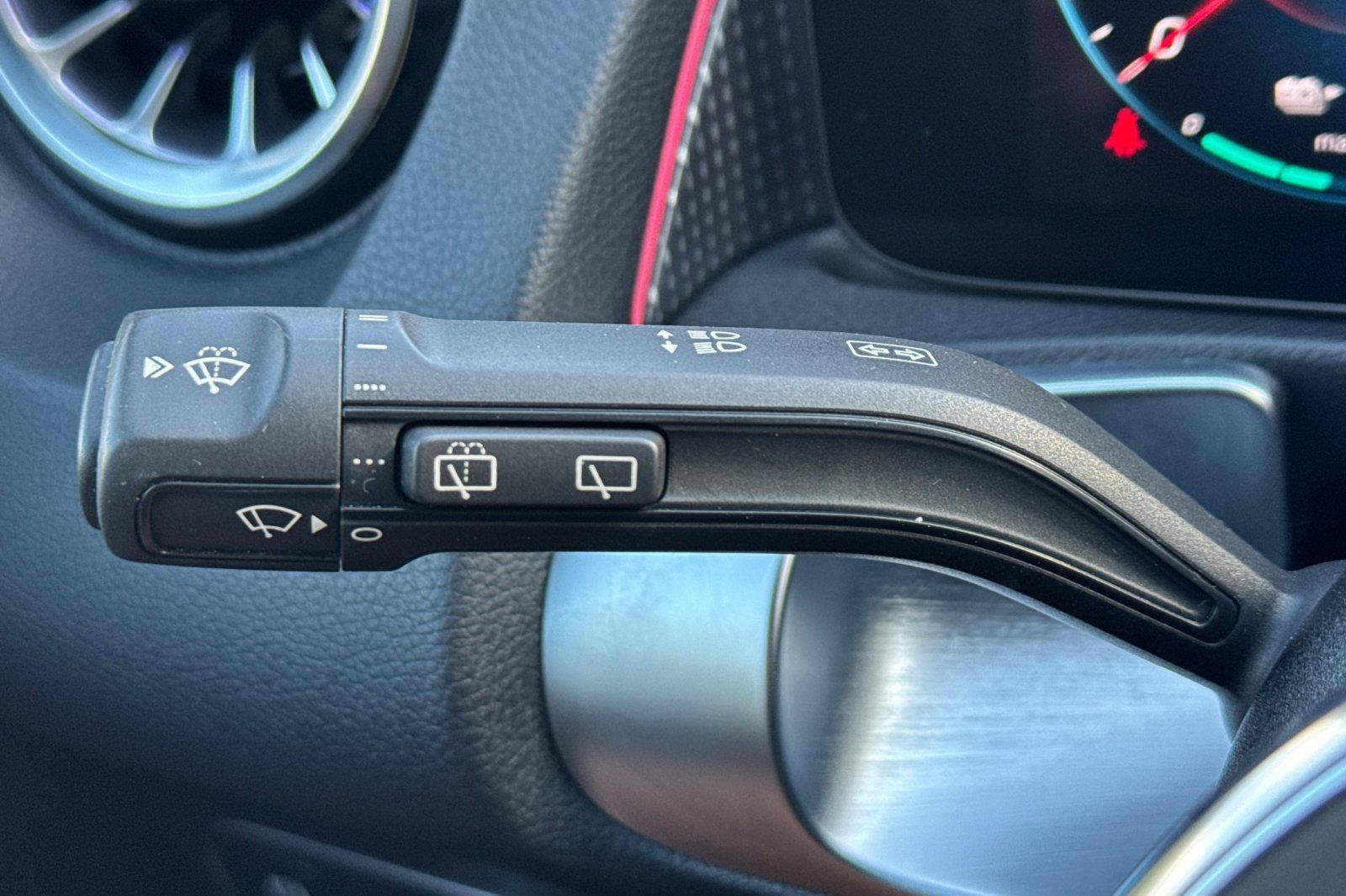 Certified 2023 Mercedes-Benz EQB 300 4MATIC image 32