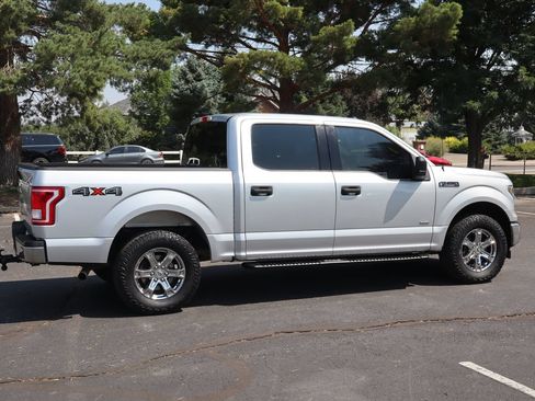 Used 2017 Ford F150 XLT w/ Equipment Group 301A Mid AWD/4WD image 4
