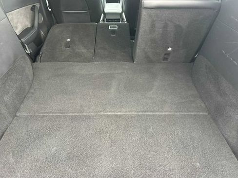 Used 2020 Tesla Model Y Long Range image 13