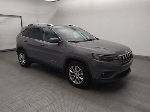 Used 2021 Jeep Cherokee Latitude Plus FWD image 11
