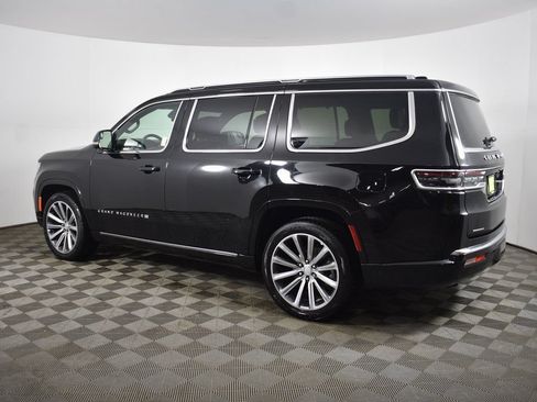 Used 2022 Jeep Grand Wagoneer Series II AWD/4WD image 3