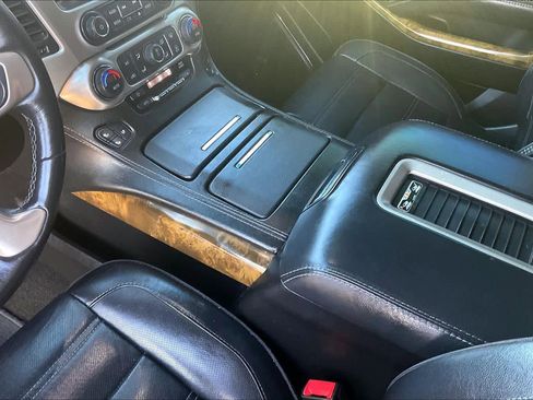 Used 2017 GMC Yukon XL Denali w/ Open Road Package image 15