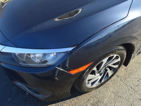 Used 2018 Honda Civic EX image 3